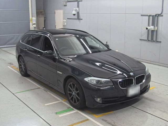 BMW 5 SERIES 2012