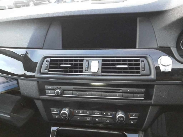 BMW 5 SERIES 2012