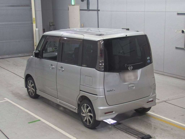 NISSAN ROOX 2012