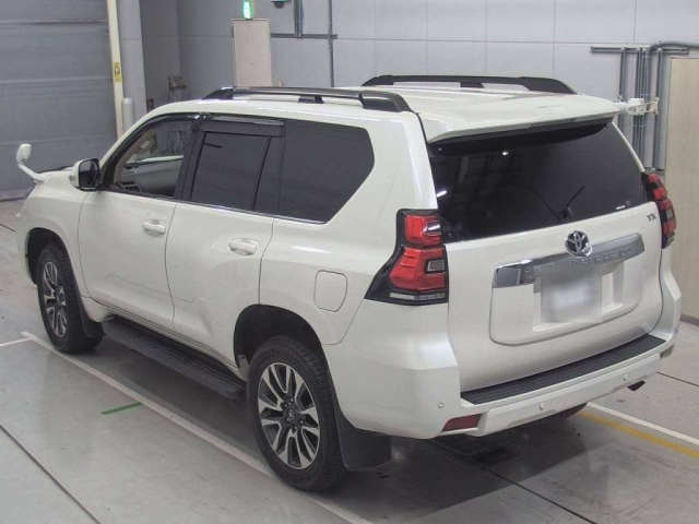 TOYOTA LAND CRUISER PRADO 2022