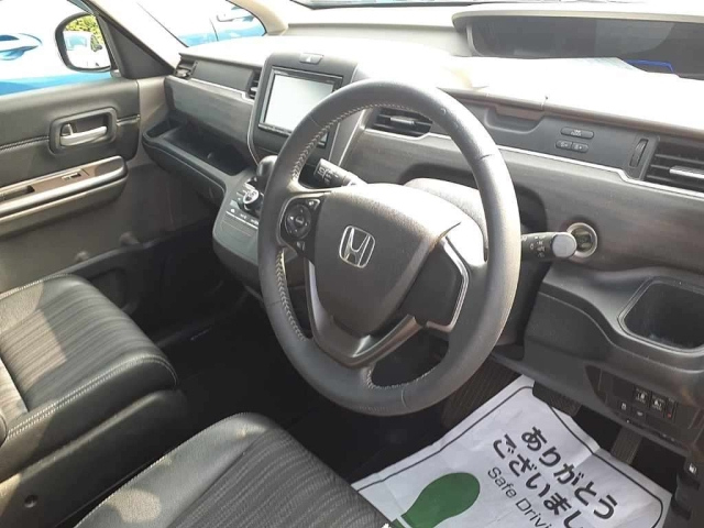 HONDA FREED 2016