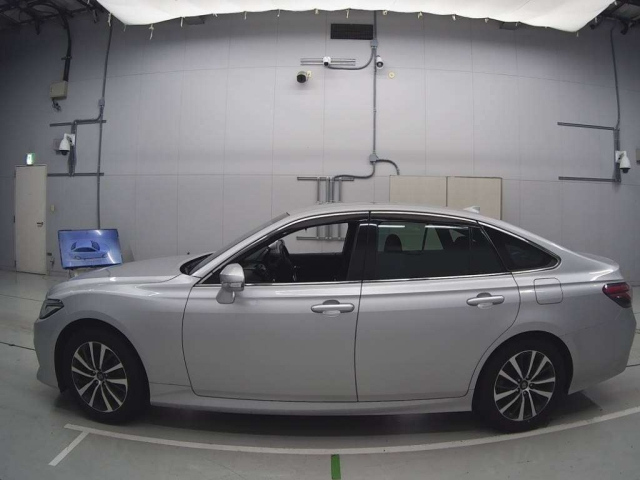 TOYOTA CROWN 2020