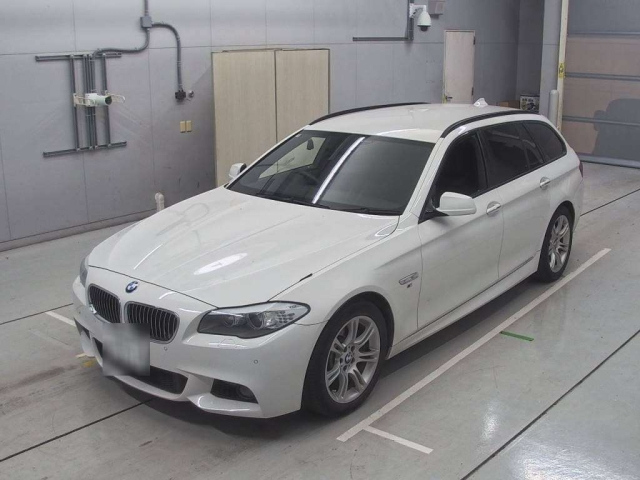 BMW 5 SERIES 2012