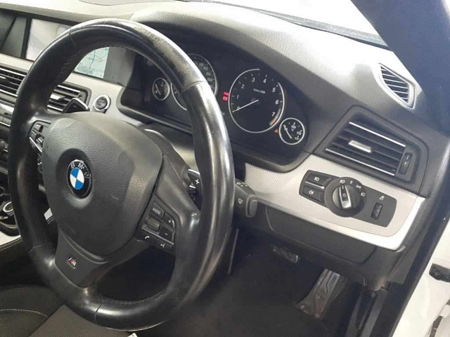 BMW 5 SERIES 2012