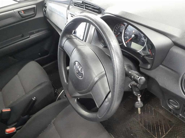 TOYOTA COROLLA FIELDER 2018
