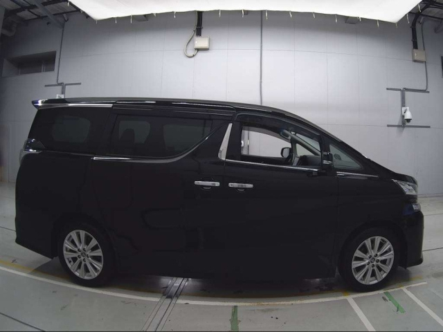 TOYOTA VELLFIRE 2016