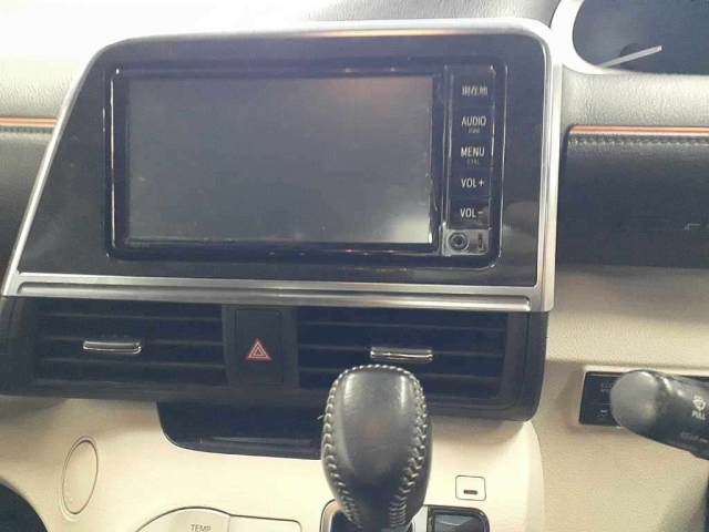 TOYOTA SIENTA 2016