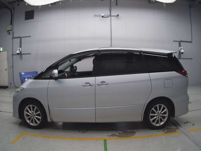 TOYOTA ESTIMA 2011