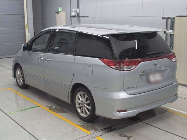 TOYOTA ESTIMA 2011