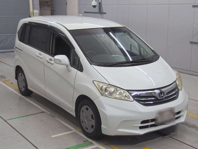 HONDA FREED 2013