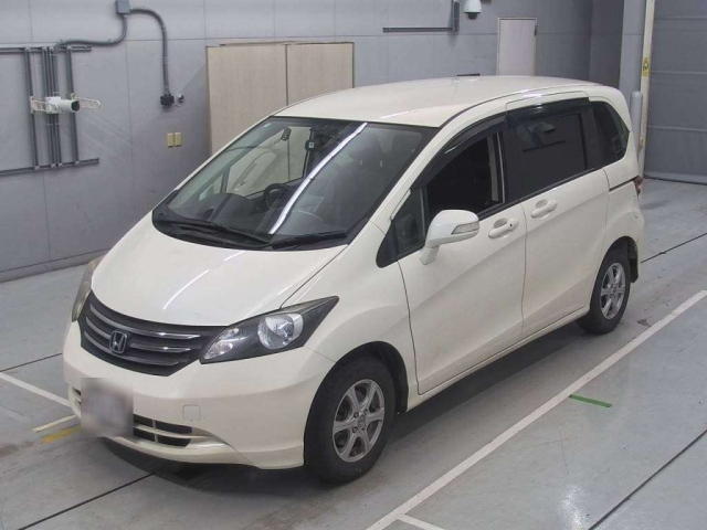 HONDA FREED 2010
