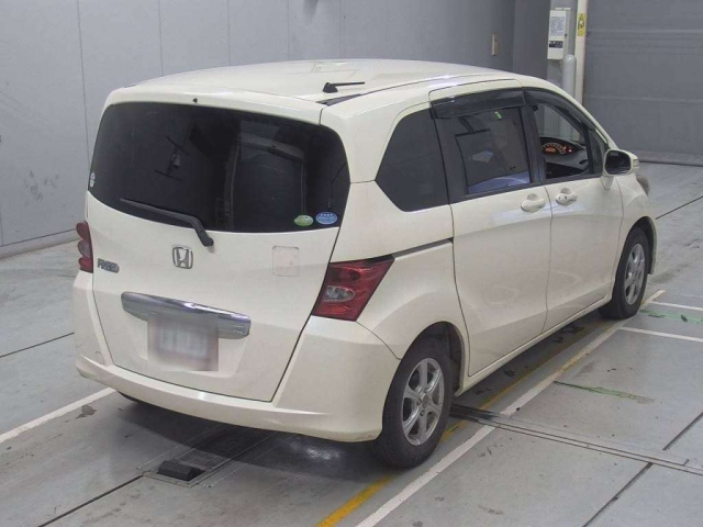 HONDA FREED 2010