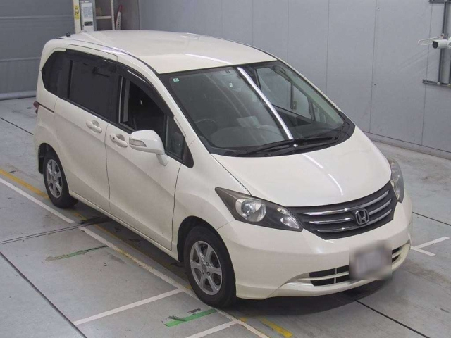 HONDA FREED 2010
