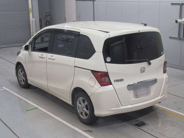 HONDA FREED 2010