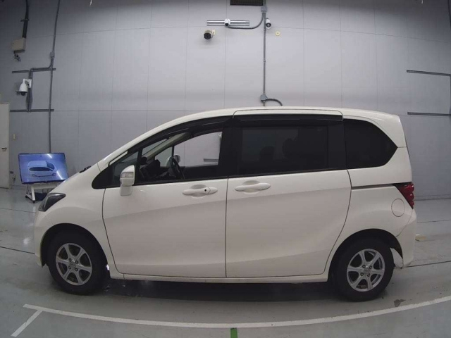 HONDA FREED 2010