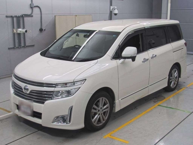 NISSAN ELGRAND 2010