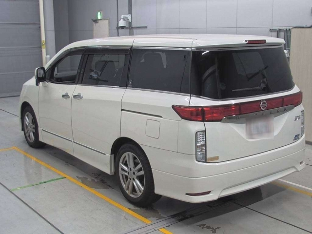 NISSAN ELGRAND 2010