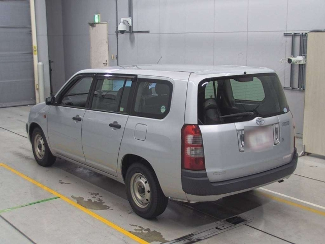 TOYOTA SUCCEED 2010