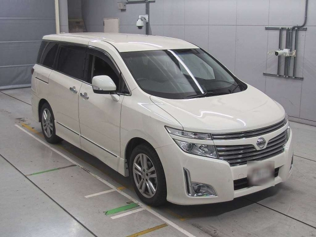 NISSAN ELGRAND 2010