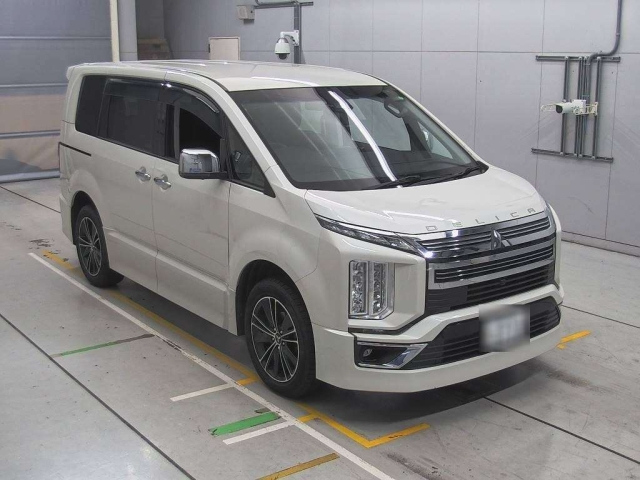 MITSUBISHI DELICA D5 2019
