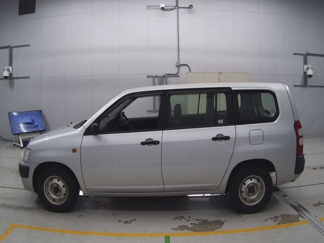TOYOTA SUCCEED 2010