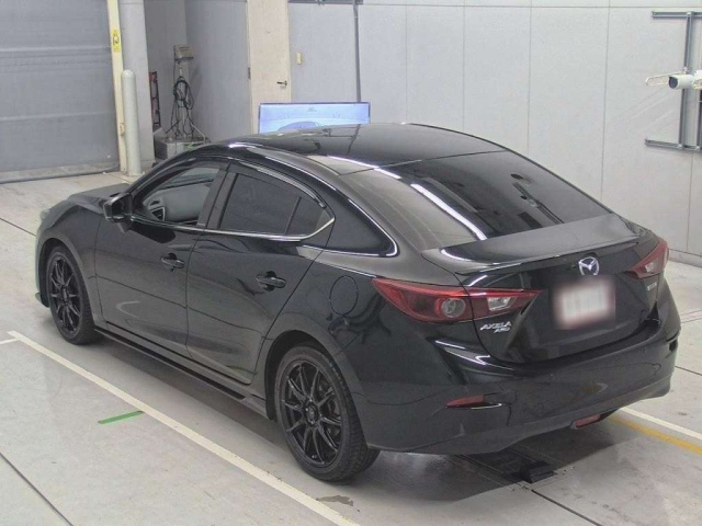 MAZDA AXELA 2016