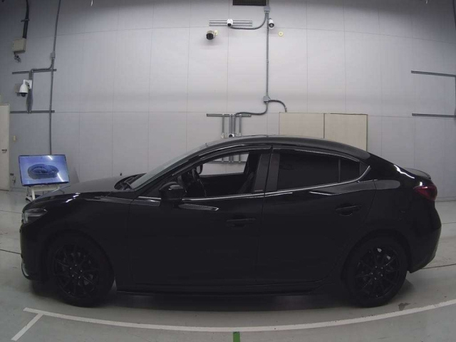 MAZDA AXELA 2016