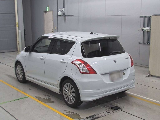 SUZUKI SWIFT 2012