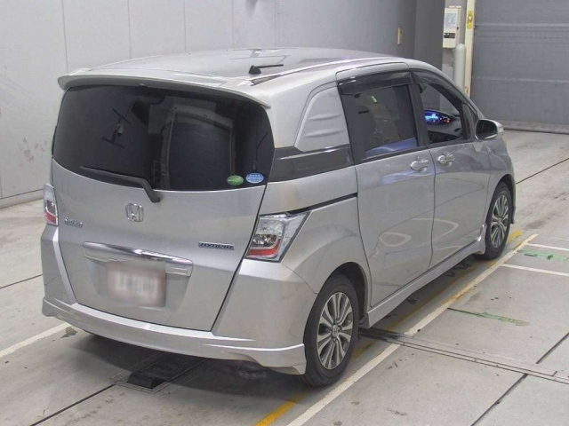 HONDA FREED 2013