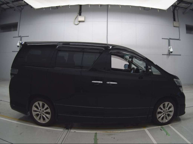 TOYOTA VELLFIRE 2009