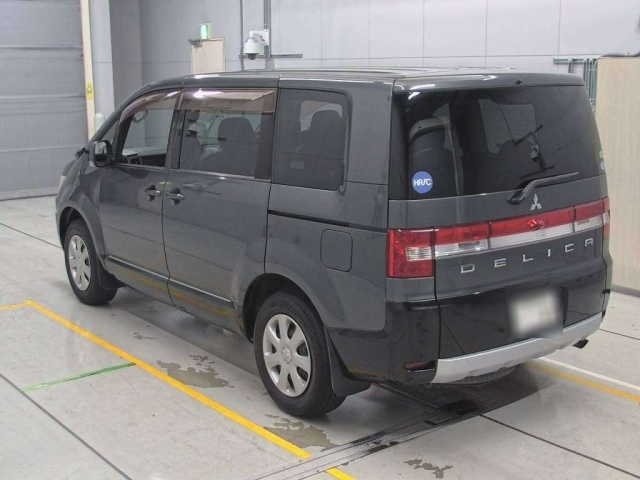 MITSUBISHI DELICA D5 2013