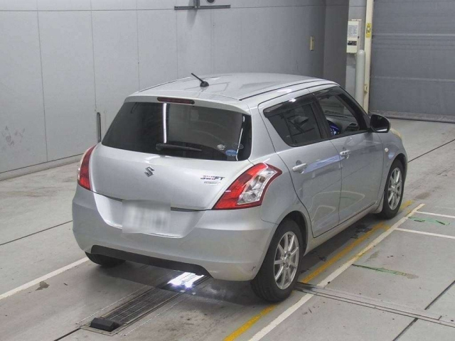 SUZUKI SWIFT 2015