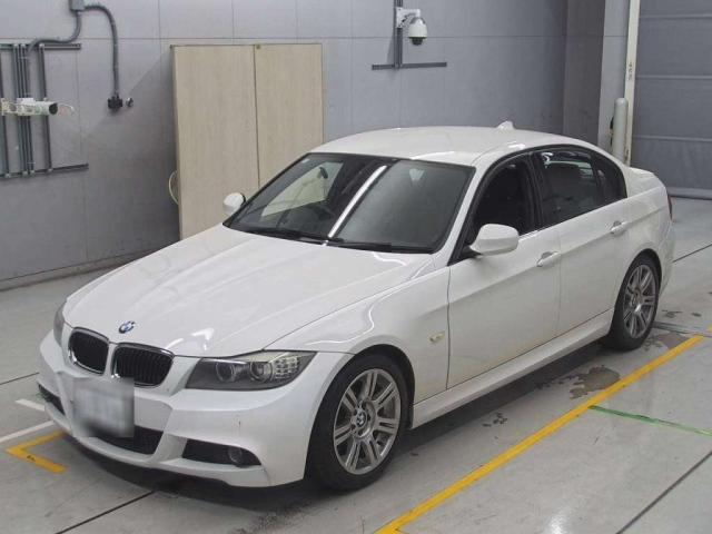 BMW 3 SERIES 2011