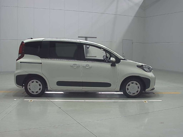 TOYOTA SIENTA 2023