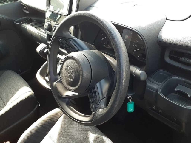 TOYOTA SIENTA 2023