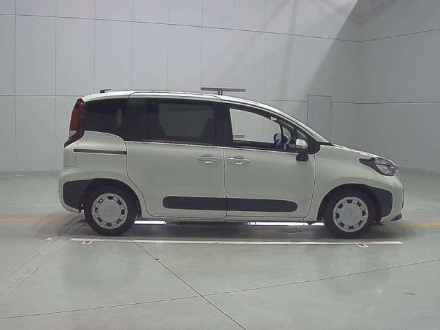 TOYOTA SIENTA 2023