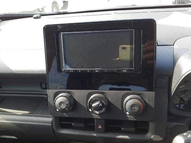 TOYOTA SIENTA 2023