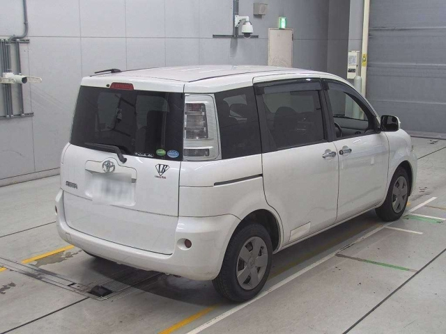 TOYOTA SIENTA 2013