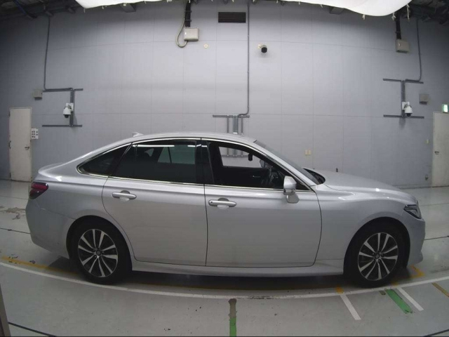 TOYOTA CROWN 2020