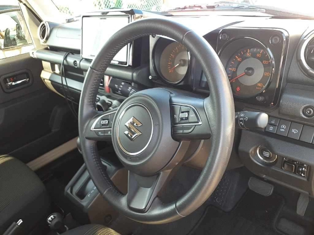 SUZUKI JIMNY 2023