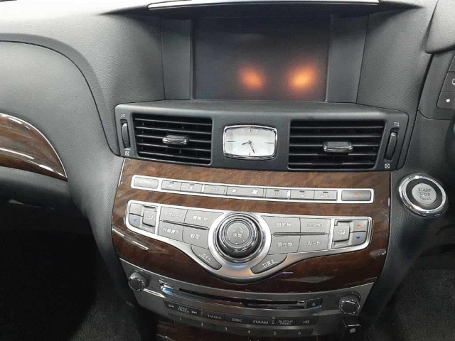 NISSAN FUGA 2015