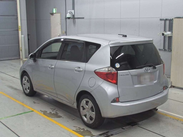 TOYOTA RACTIS 2011