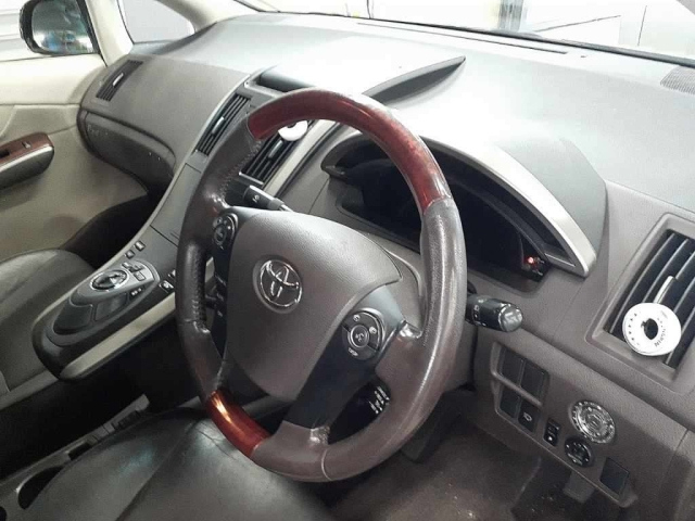TOYOTA SAI 2011