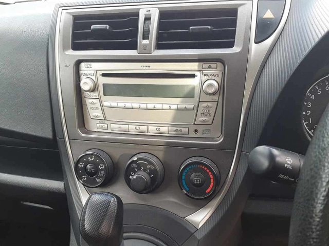 TOYOTA RACTIS 2011