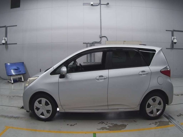 TOYOTA RACTIS 2011