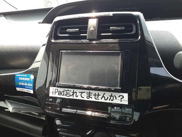 TOYOTA PRIUS 2019