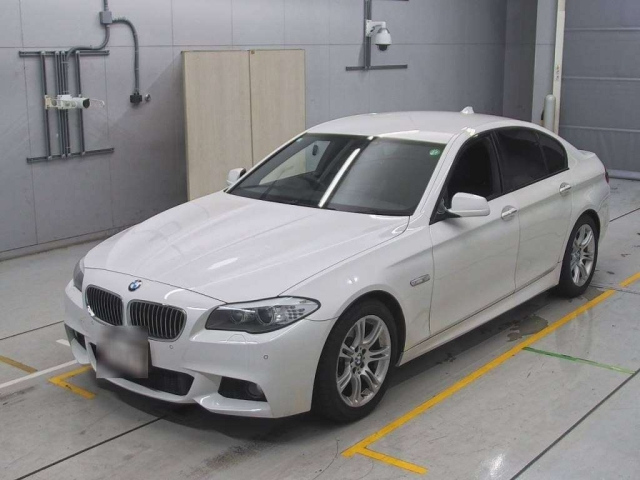 BMW 5 SERIES 2012