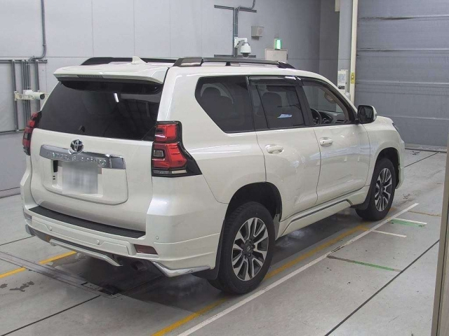 TOYOTA LAND CRUISER PRADO 2022