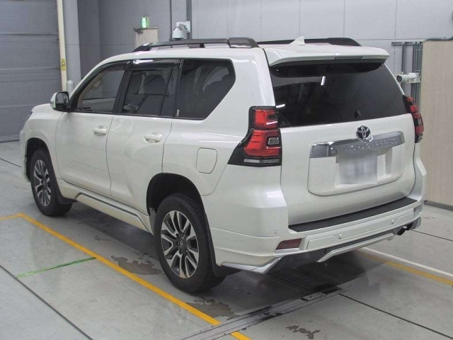 TOYOTA LAND CRUISER PRADO 2022