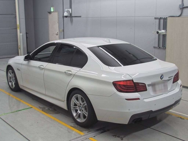 BMW 5 SERIES 2012